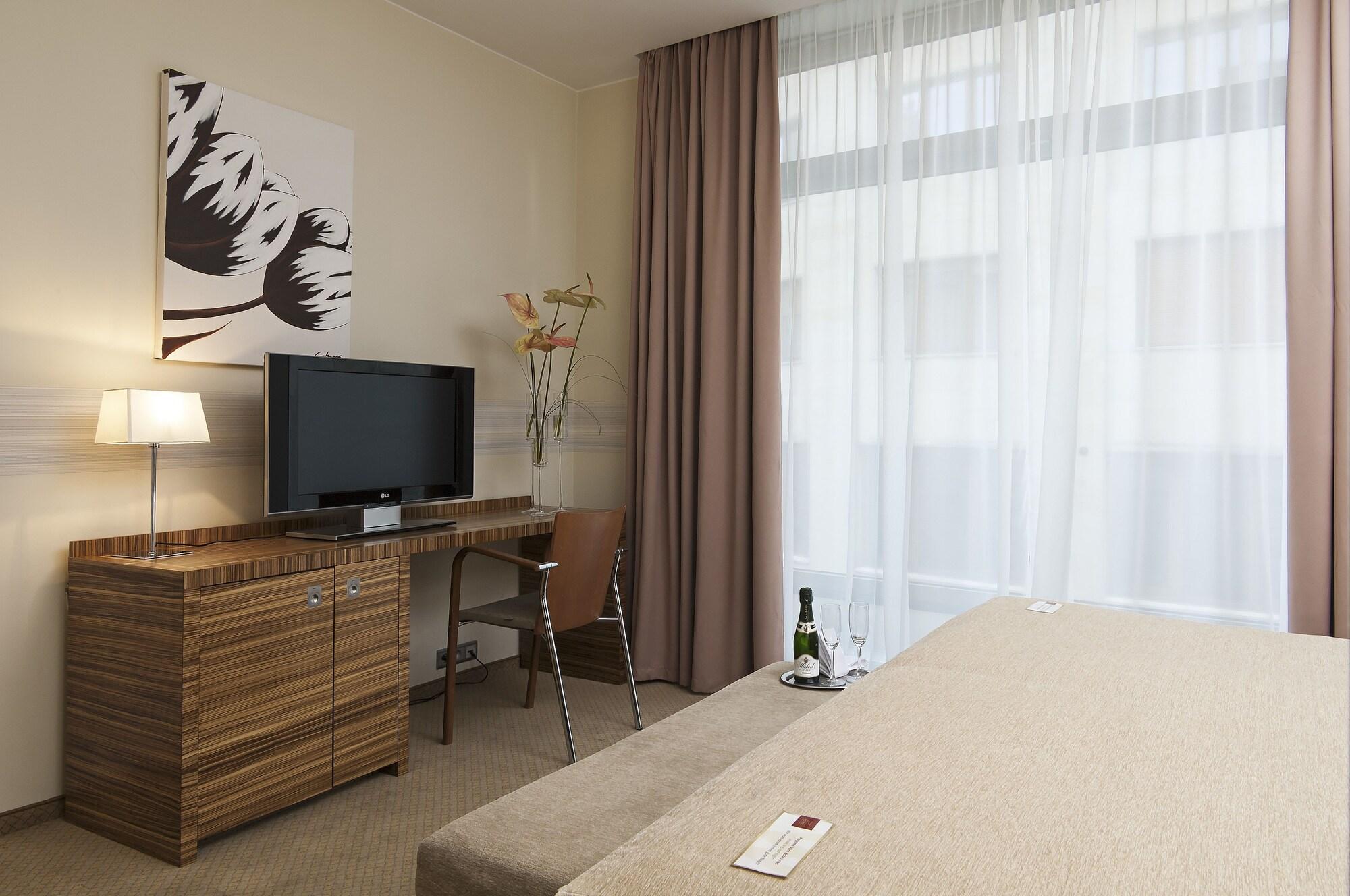 Art Hotel William Bratislava Buitenkant foto