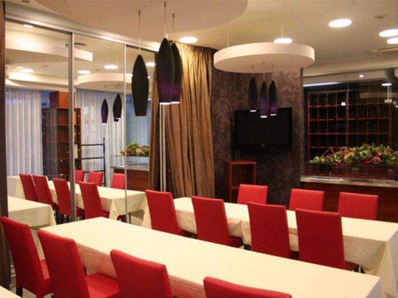 Art Hotel William Bratislava Buitenkant foto